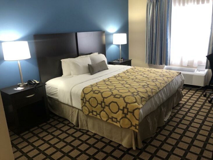 A room at the Baymont by Wyndham, one of the hotels near Albany Airport.