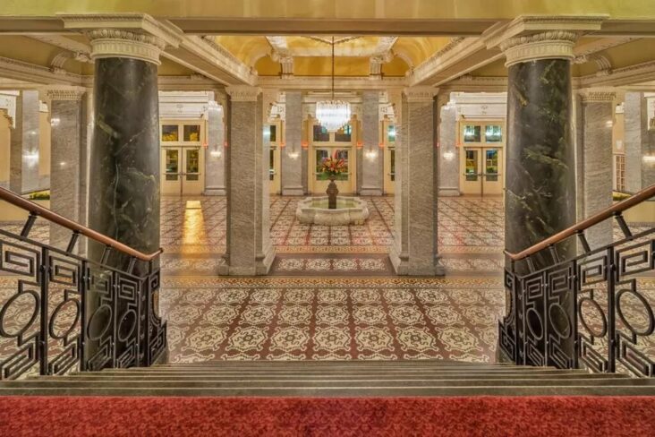 The lobby of the Hotel Bentley, one of the hotels in Alexandria, LA.