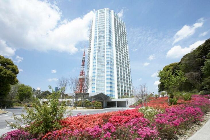 टोकियो, जपानमधील सर्वोत्तम हॉटेल्सपैकी एक प्रिन्स पार्क टॉवर टोकियो.