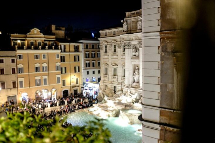 The view from the Relais Fontana Di Trevi Hotel, one of the hotels near the Trevi Fountain.
