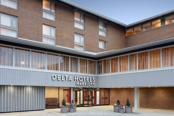 A Delta by Marriott Hotels Baltimore North, az egyik szálloda a Loyola University Maryland közelében.