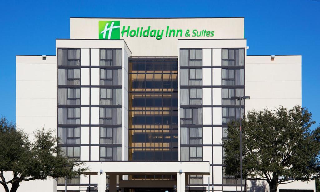 The Holiday Inn Hotel and Suites Beaumont Plaza I-10 & Walden, one of numerous hotels in Beaumont, TX.