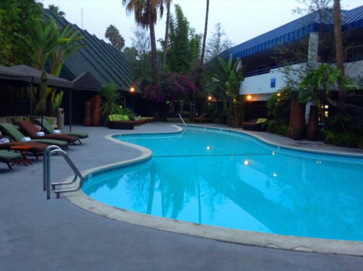 A Hotel Current, az egyik szálloda a Cal State Long Beach közelében.