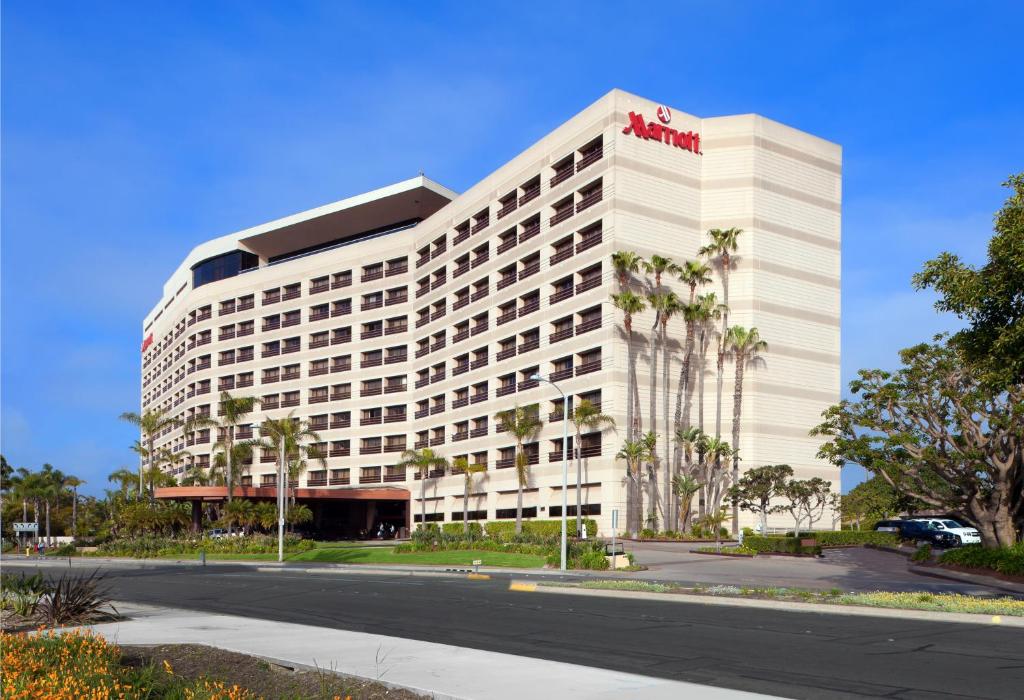 The Marina del Rey Marriott, one of numerous hotels with balconies in Los Angeles, California.