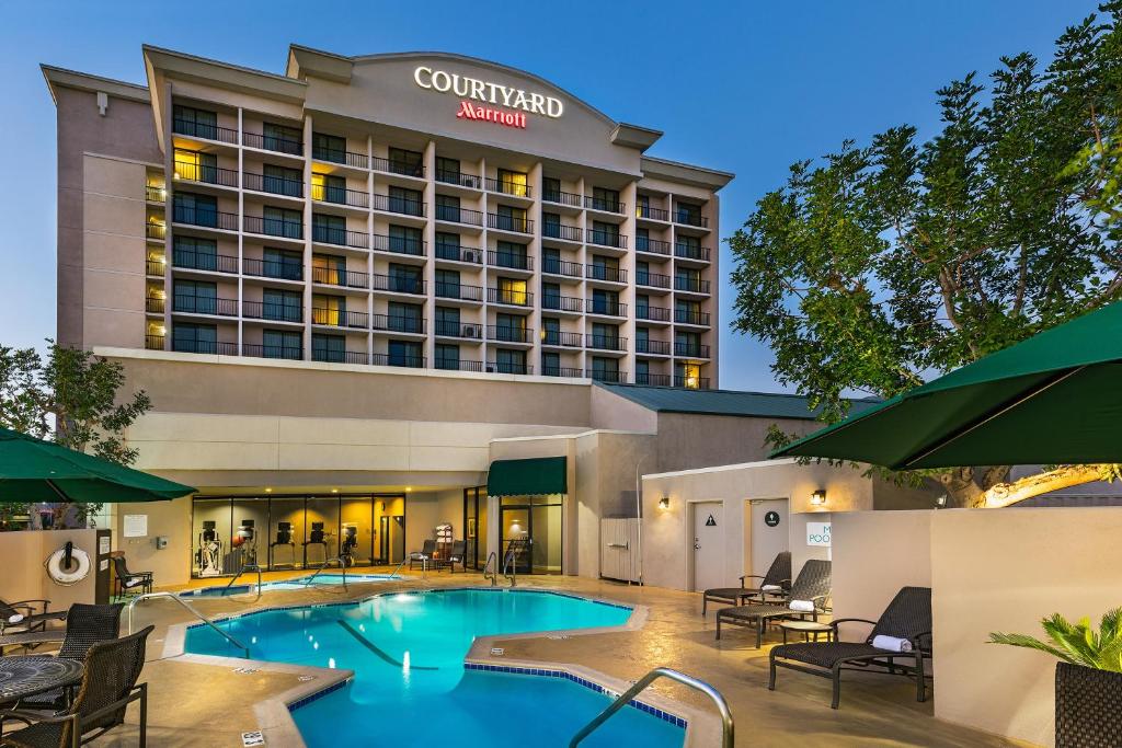 The Courtyard by Marriott Los Angeles Pasadena Monrovia, one of a number of hotels in Monrovia, CA.