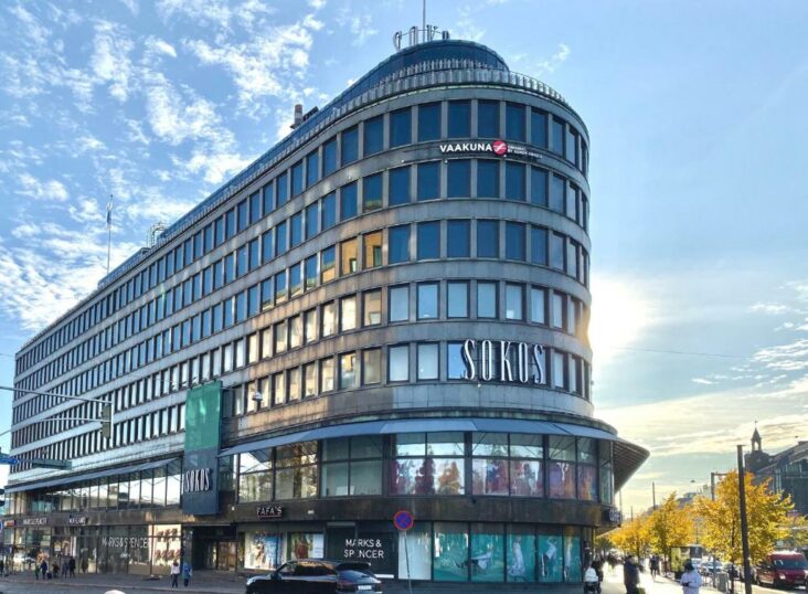 The Original Sokos Hotel Vaakuna Helsinki, ຫນຶ່ງໃນໂຮງແຮມຢູ່ໃກ້ກັບສະຖານີສູນກາງ Helsinki ໃນຟິນແລນ.