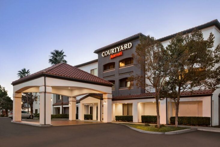 The Courtyard by Marriott Palmdale, one of several hotels in Palmdale, CA-