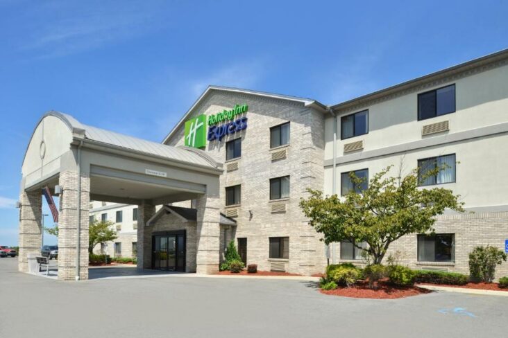The Holiday Inn Express Morgantown, one of the hotels near Morgantown Airport in West Virginia.