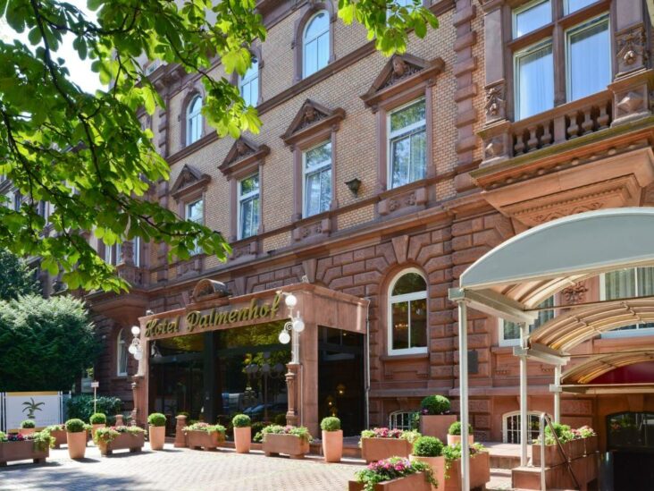 The Hotel Palmenhof is one of several hotels near the Palmengarten in Frankfurt, Germany.