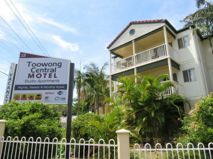 Toowong Central Motel Apartments is one of several hotels near Brisbane Botanic Gardens Mount Coot-tha.