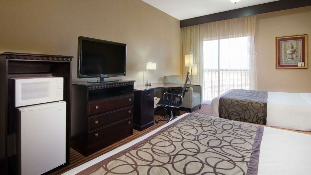 A balcony room at the Best Western Plus Atlanta Airport East.