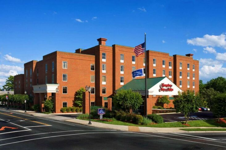 The Hampton Inn & Suites Charlottesville at the University is one of the hotels near Charlottesville Union Station.