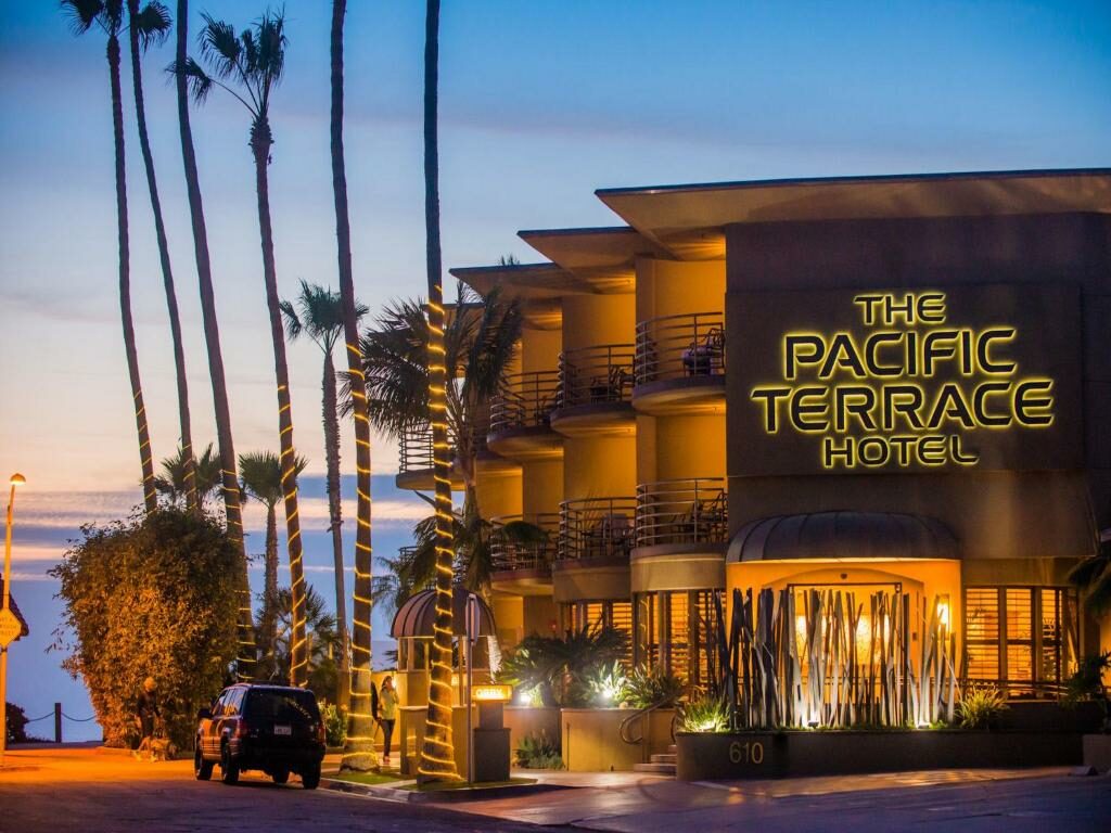 The Pacific Terrace Hotel.