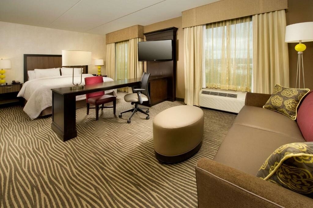 A suite at the Hamilton Inn & Suites Chattanooga / Hamilton Place.