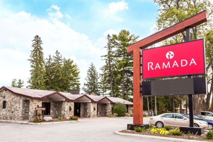 The Ramada Ottawa On The Rideau is one of several hotels near Ottawa Airport.