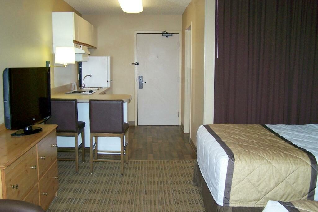 A room at the Extended Stay America Suites Orange County Cypress.