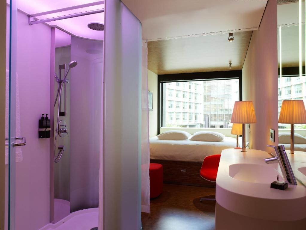 A room at the citizenM London Bankside