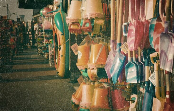 toy stores in ottawa