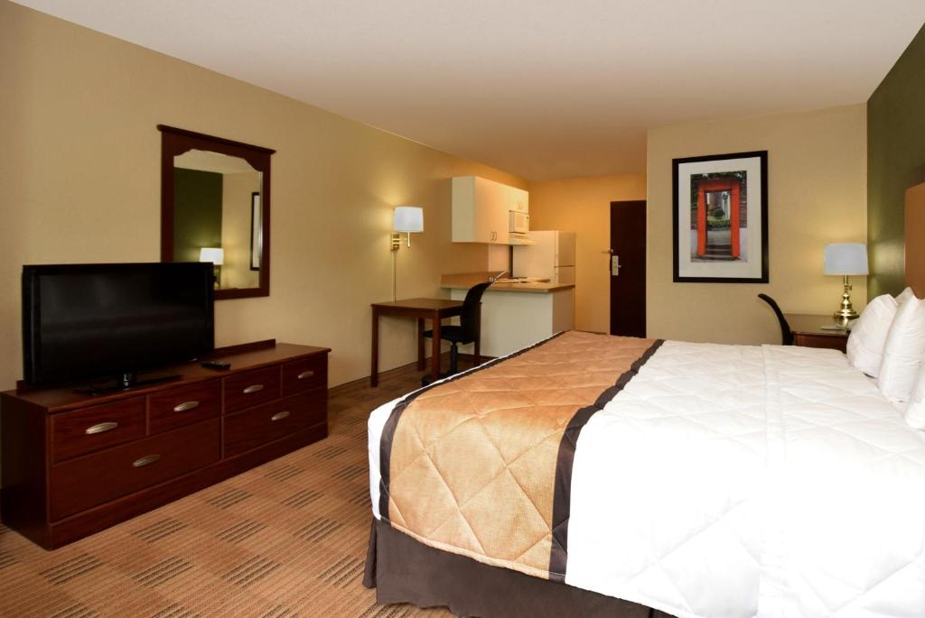 A king studio with a kitchenette at the Extended Stay America Suites.